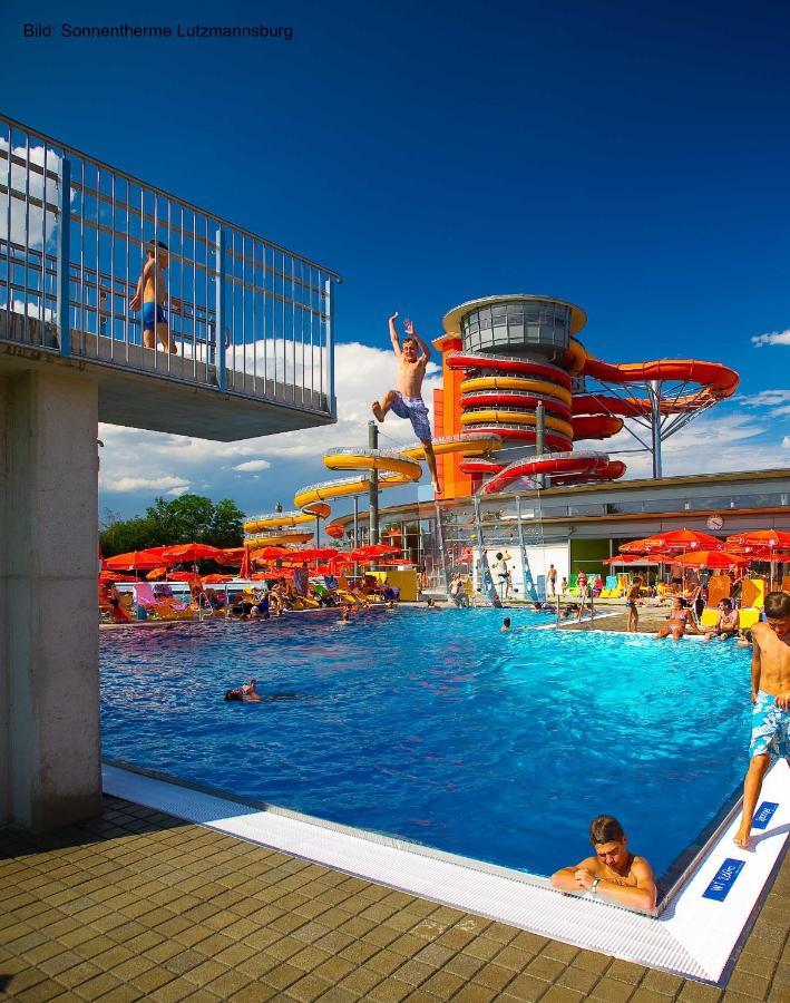 Familien Chalet Mit Direktem Bademantelgang Zur Therme Lutzmannsburg Extérieur photo