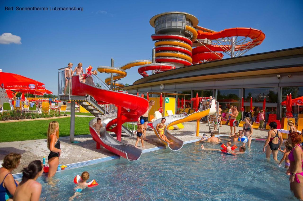 Familien Chalet Mit Direktem Bademantelgang Zur Therme Lutzmannsburg Extérieur photo